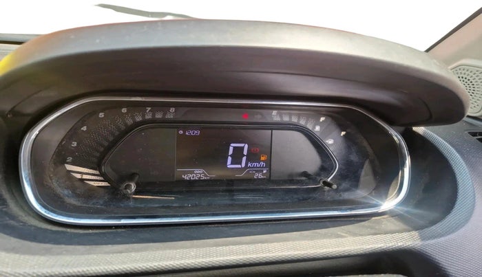 2022 Tata Tiago XT CNG, CNG, Manual, 42,025 km, interior