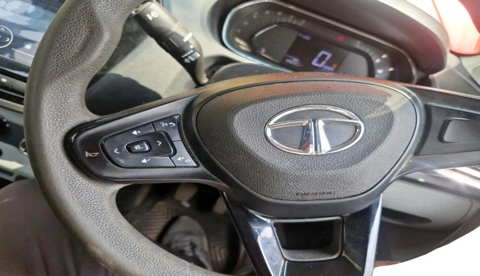 2022 Tata Tiago XT CNG, CNG, Manual, 42,025 km, interior