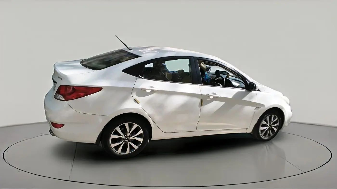 2014 Hyundai Verna FLUIDIC 1.6 VTVT SX, Petrol, Manual, 87,894 km, exterior