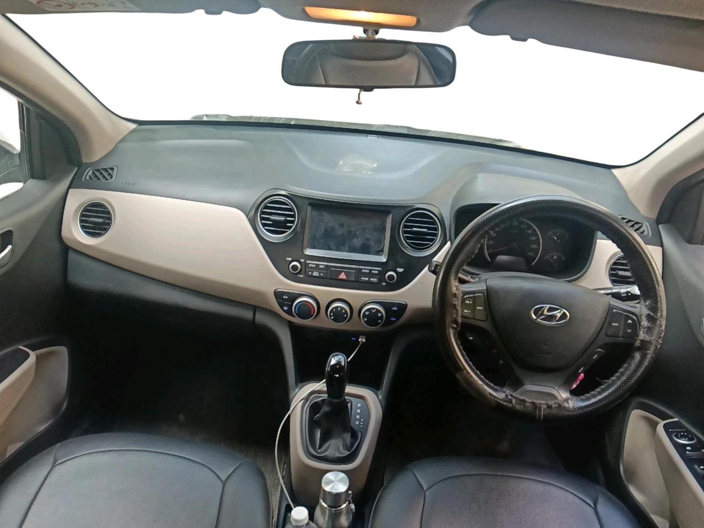 2017 Hyundai Grand i10 SPORTZ (O) AT 1.2 KAPPA VTVT, Petrol, Automatic, 81,941 km, interior