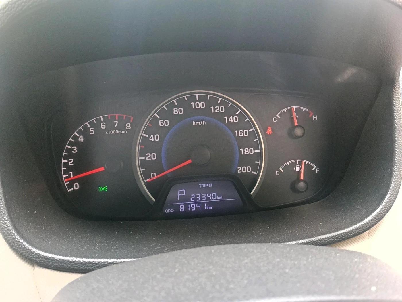 2017 Hyundai Grand i10 SPORTZ (O) AT 1.2 KAPPA VTVT, Petrol, Automatic, 81,941 km, interior
