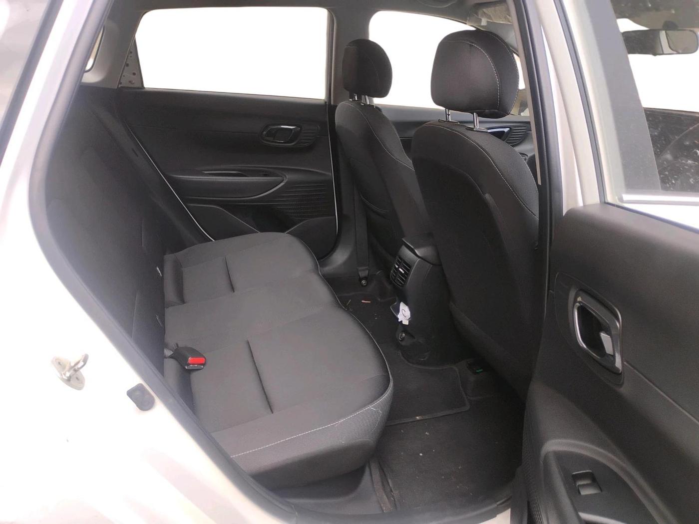 2021 Hyundai NEW I20 SPORTZ 1.2 MT, Petrol, Manual, 22,467 km, interior