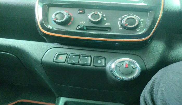 2018 Renault Kwid CLIMBER 1.0 AMT, Petrol, Automatic, 39,773 km, interior