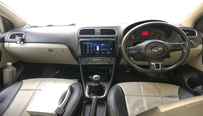 2014 Volkswagen Polo HIGHLINE DIESEL, Diesel, Manual, 1,20,151 km, interior