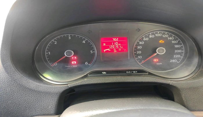 2014 Volkswagen Polo HIGHLINE DIESEL, Diesel, Manual, 1,20,151 km, interior