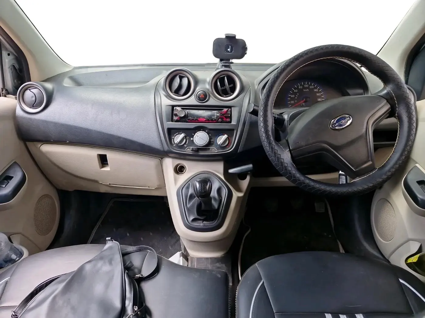 2017 Datsun Go T, Petrol, Manual, 72,286 km, interior