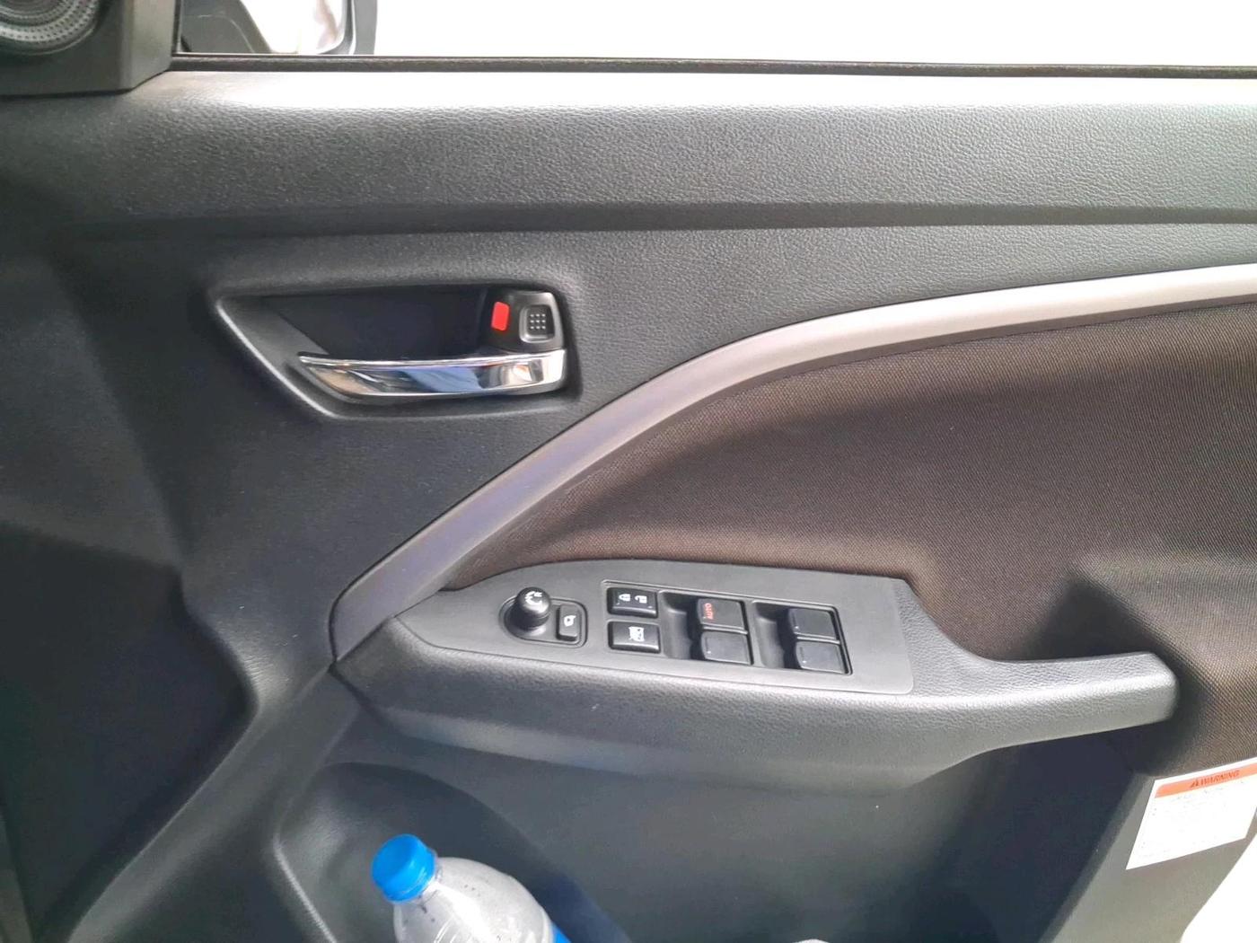 2025 Maruti BREZZA ZXI S-CNG, CNG, Manual, 4,162 km, interior