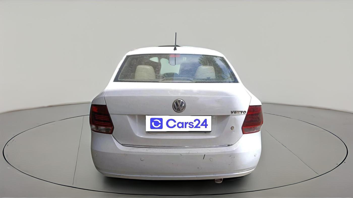 2011 Volkswagen Vento HIGHLINE 1.6 MPI, Petrol, Manual, 1,42,719 km, exterior