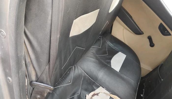 2013 Hyundai Eon MAGNA + LPG, Petrol, Manual, 1,74,306 km, interior