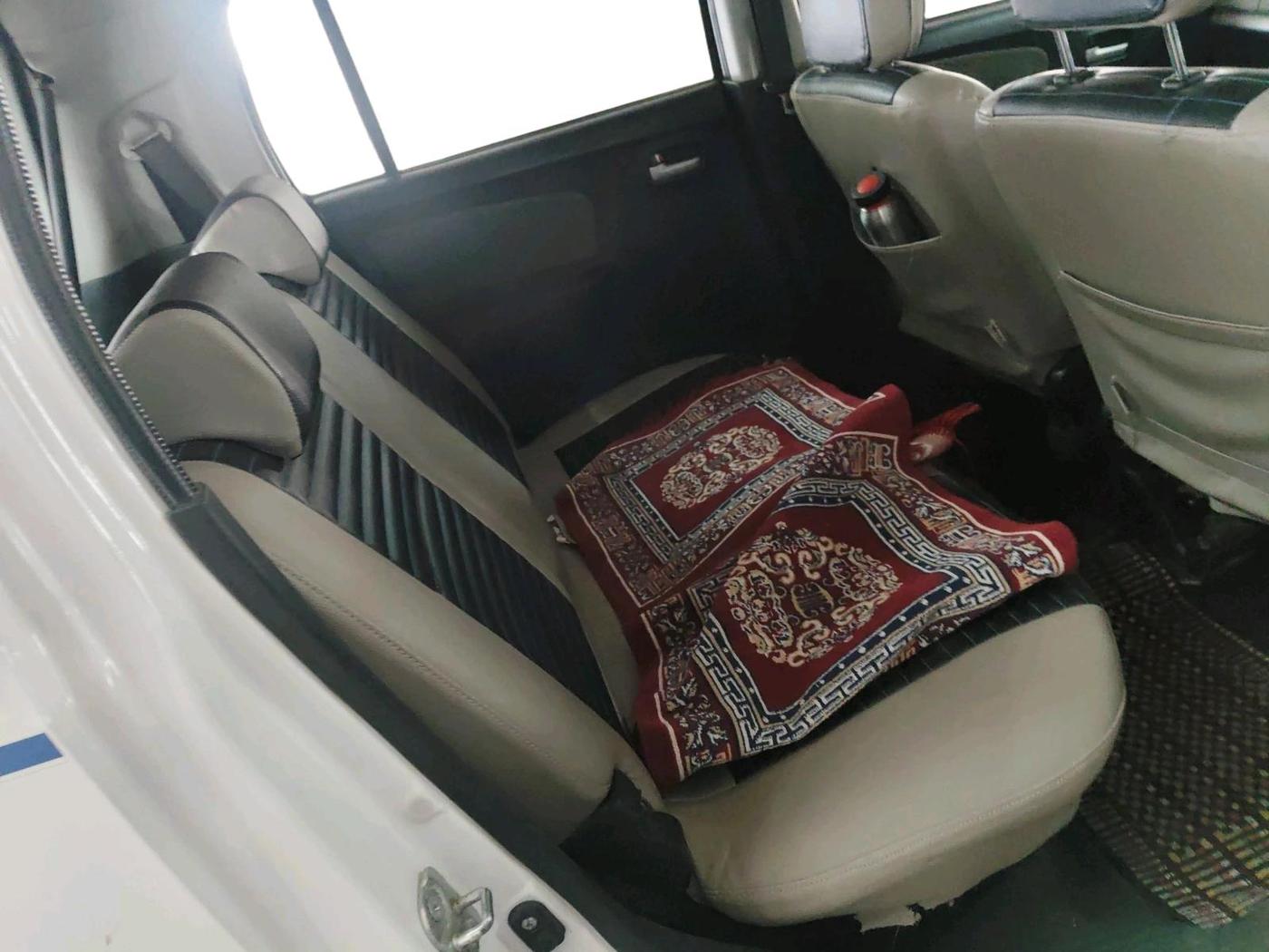 2015 Maruti Wagon R 1.0 LXI, Petrol, Manual, 77,049 km, interior