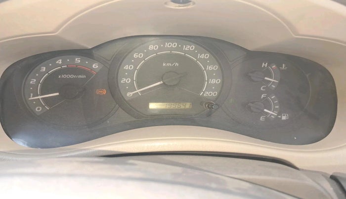 2005 Toyota Innova V 2.5 8 STR, Diesel, Manual, 1,99,641 km, interior