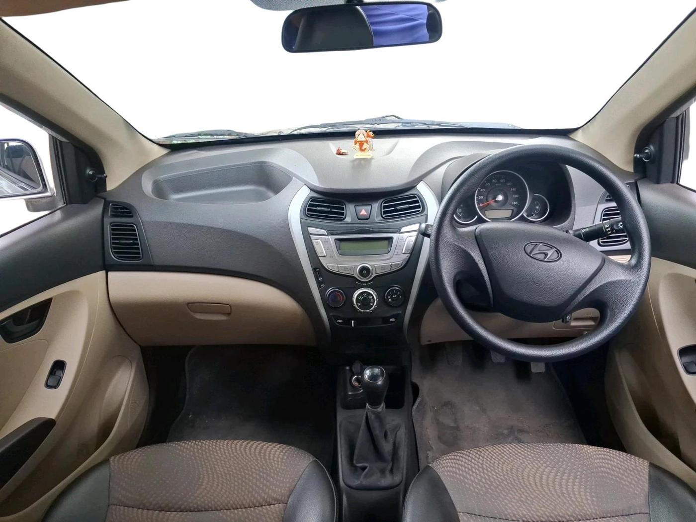 2015 Hyundai Eon MAGNA +, Petrol, Manual, 15,335 km, interior