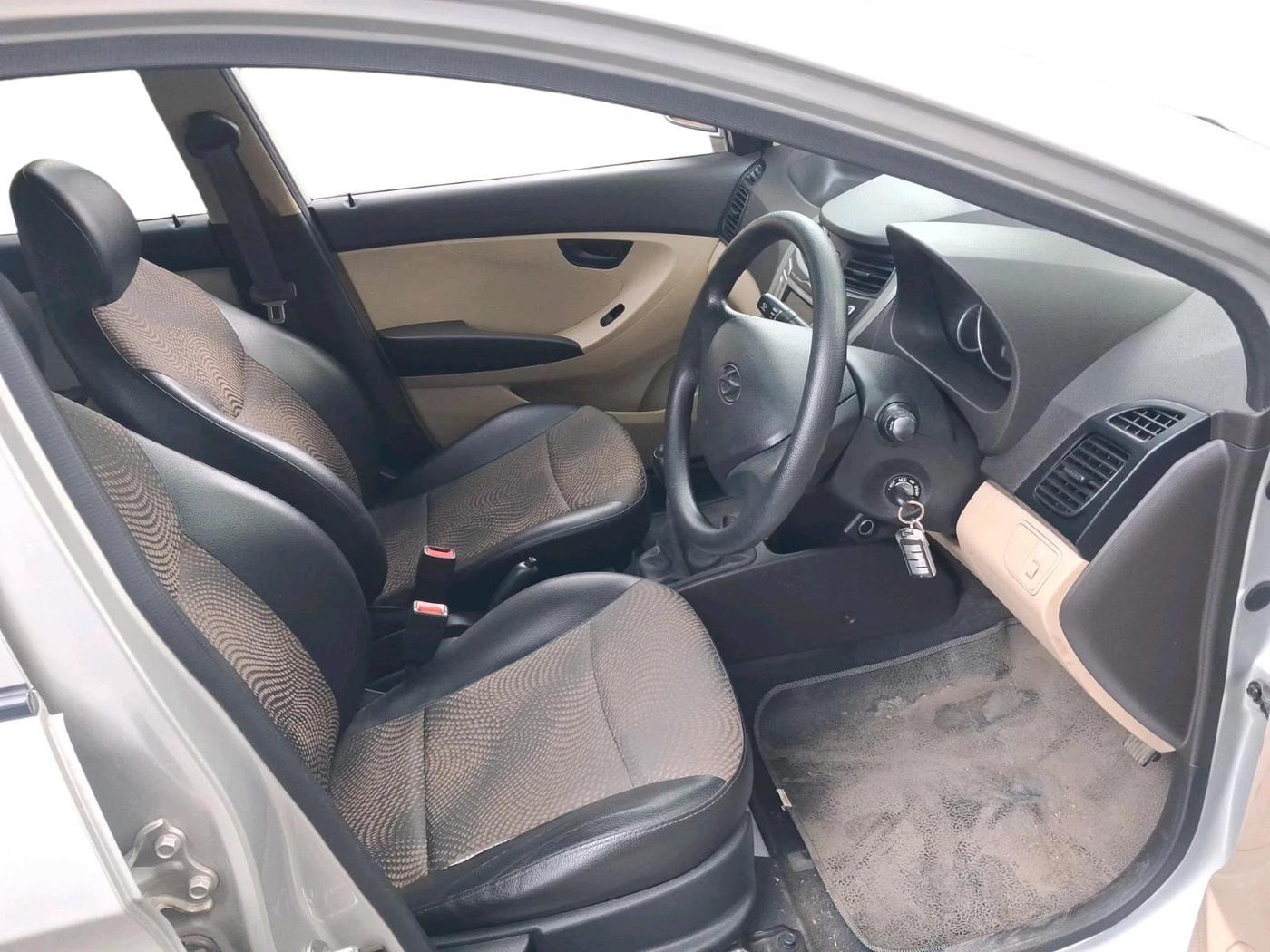 2015 Hyundai Eon MAGNA +, Petrol, Manual, 15,335 km, interior