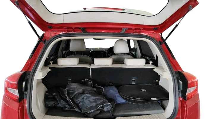 2021 Mahindra XUV300 W8 (O) 1.2 PETROL, Petrol, Manual, 90,814 km, exterior