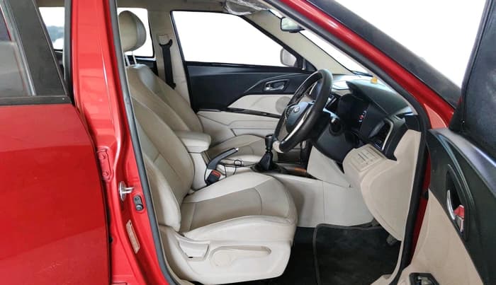 2021 Mahindra XUV300 W8 (O) 1.2 PETROL, Petrol, Manual, 90,814 km, interior
