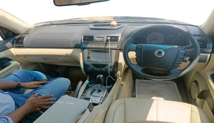 2013 Ssangyong Rexton RX7, Diesel, Automatic, 1,23,377 km, interior