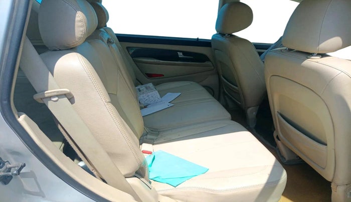 2013 Ssangyong Rexton RX7, Diesel, Automatic, 1,23,377 km, interior