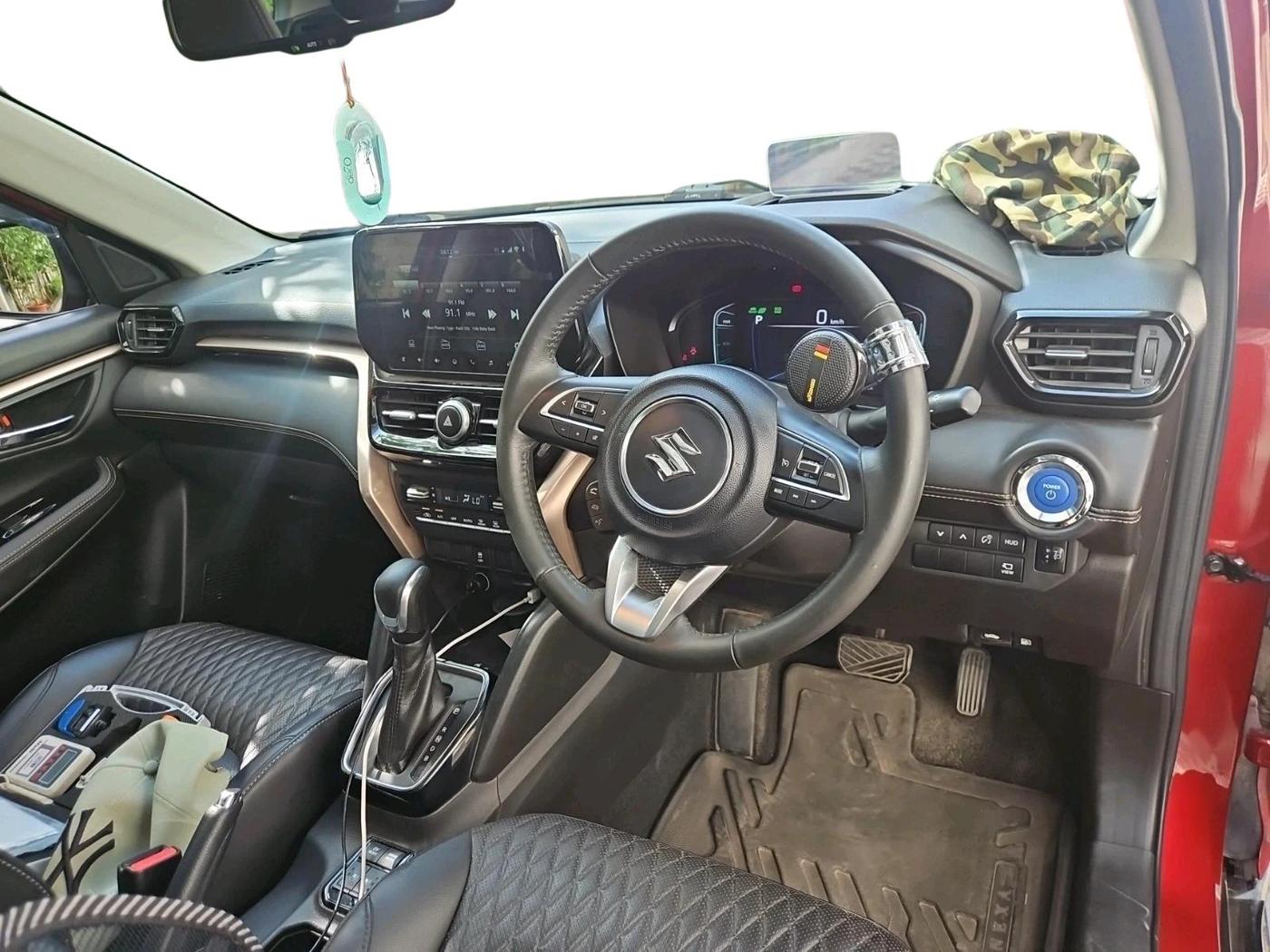 2023 Maruti Grand Vitara ALPHA PLUS HYBRID ECVT DUAL TONE , Hybrid, Automatic, 29,624 km, interior