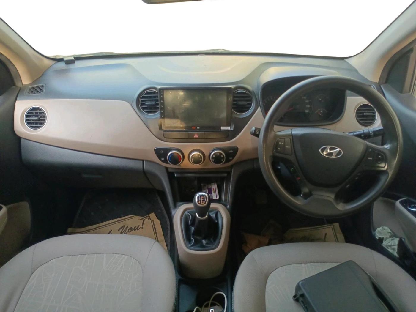 2014 Hyundai Xcent S (O) 1.2, Petrol, Manual, 1,08,073 km, interior