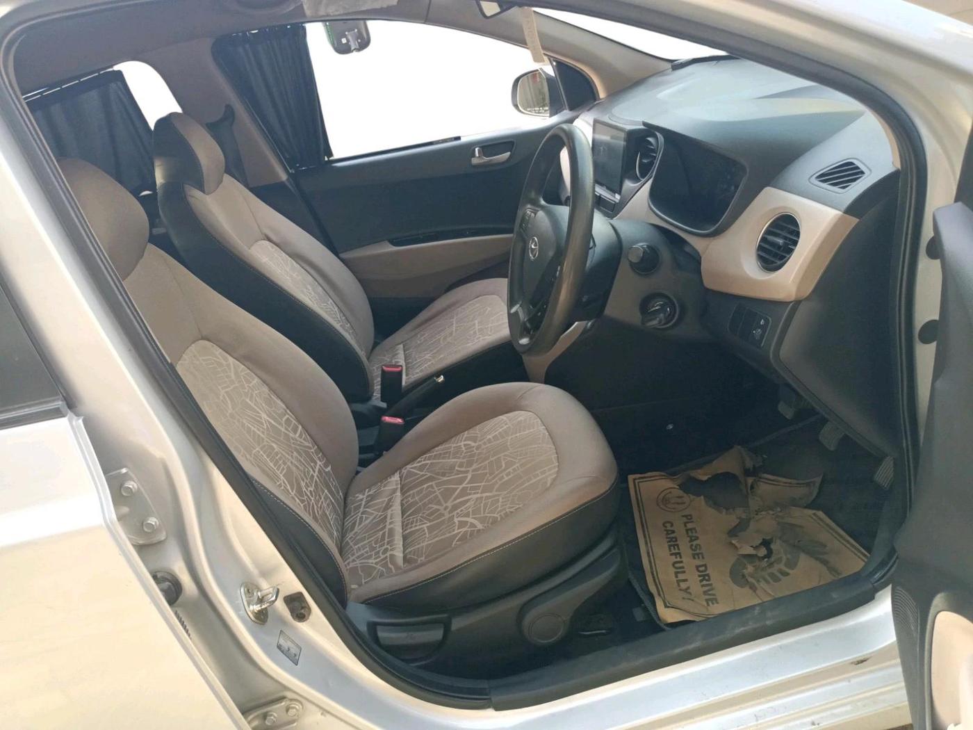2014 Hyundai Xcent S (O) 1.2, Petrol, Manual, 1,08,073 km, interior