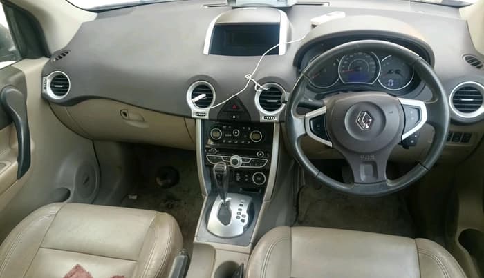 2012 Renault Koleos 4x4 AT, Diesel, Automatic, 1,17,476 km, interior