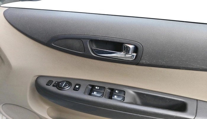 2012 Hyundai i20 SPORTZ 1.2, Petrol, Manual, 22,743 km, interior