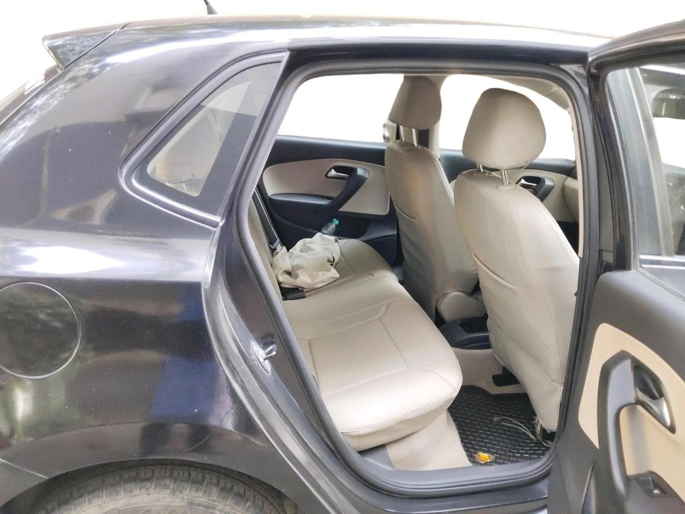 2011 Volkswagen Polo COMFORTLINE 1.2L PETROL, Petrol, Manual, 60,841 km, interior
