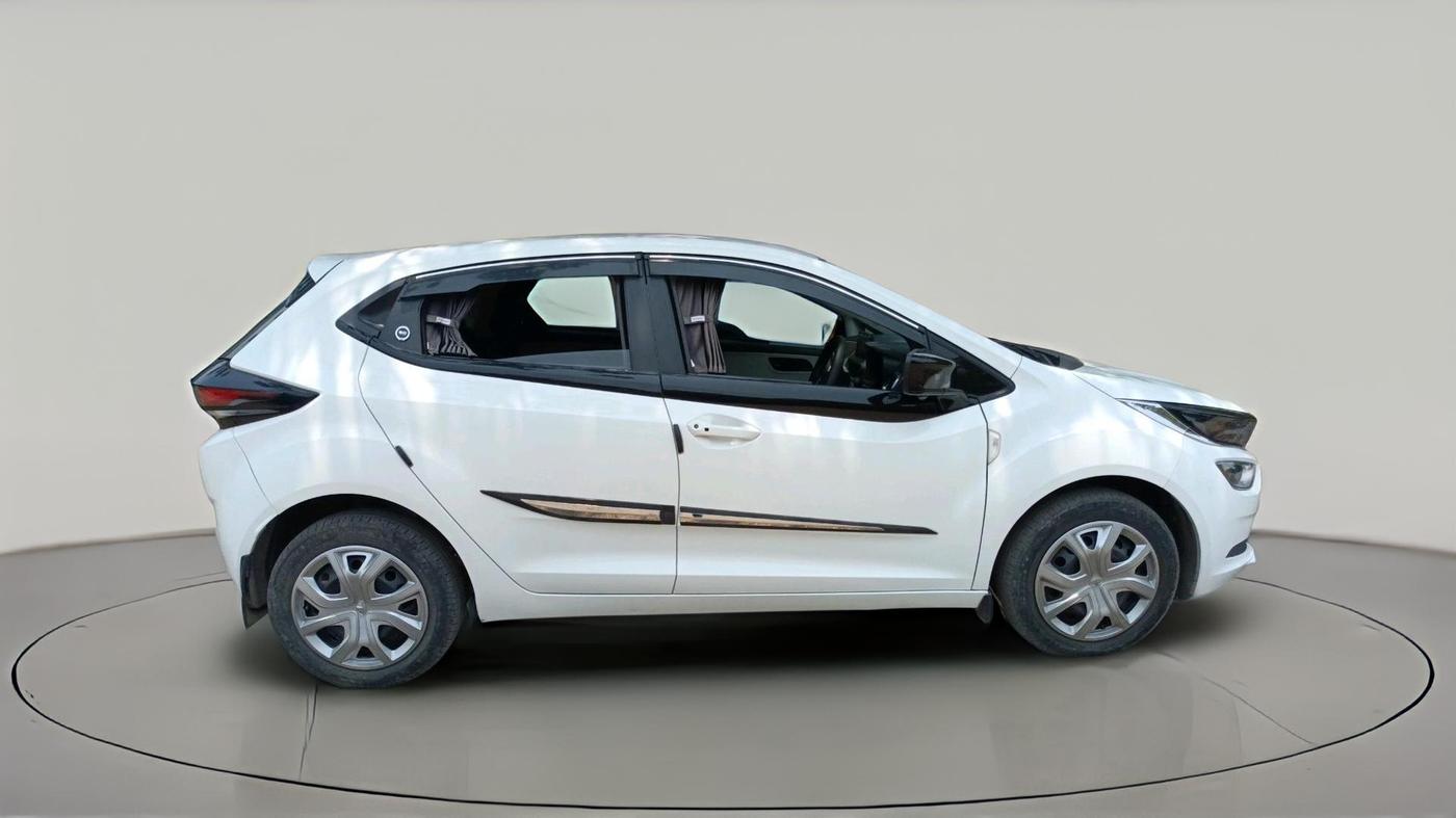 2023 Tata ALTROZ XTA, Petrol, Automatic, 24,833 km, exterior