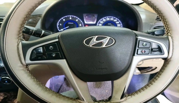 2013 Hyundai Verna FLUIDIC 1.6 CRDI SX, Diesel, Manual, 1,25,000 km, interior