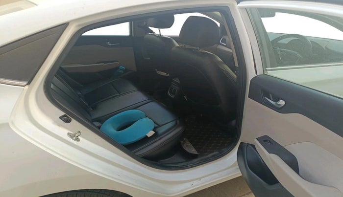 2019 Hyundai Verna 1.6 VTVT SX, Petrol, Manual, 44,639 km, interior