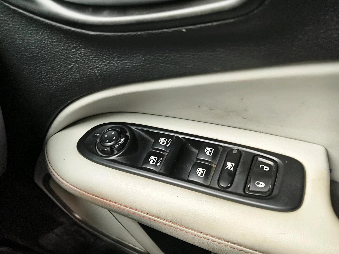 2017 Jeep Compass LIMITED 2.0 DIESEL 4X4, Diesel, Manual, 1,04,926 km, interior