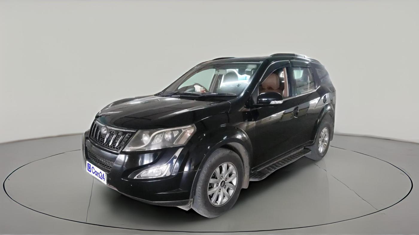 2016 Mahindra XUV500 W10 AT, Diesel, Automatic, 1,05,253 km, exterior