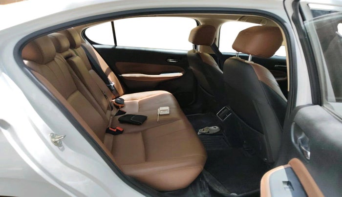 2024 Honda City 1.5L I-VTEC V, Petrol, Manual, 11,746 km, interior