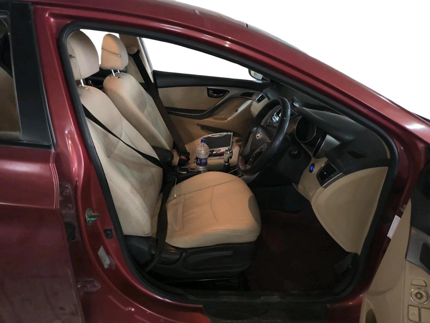 2013 Hyundai New Elantra 1.6 S MT DIESEL, Diesel, Manual, 1,33,610 km, interior