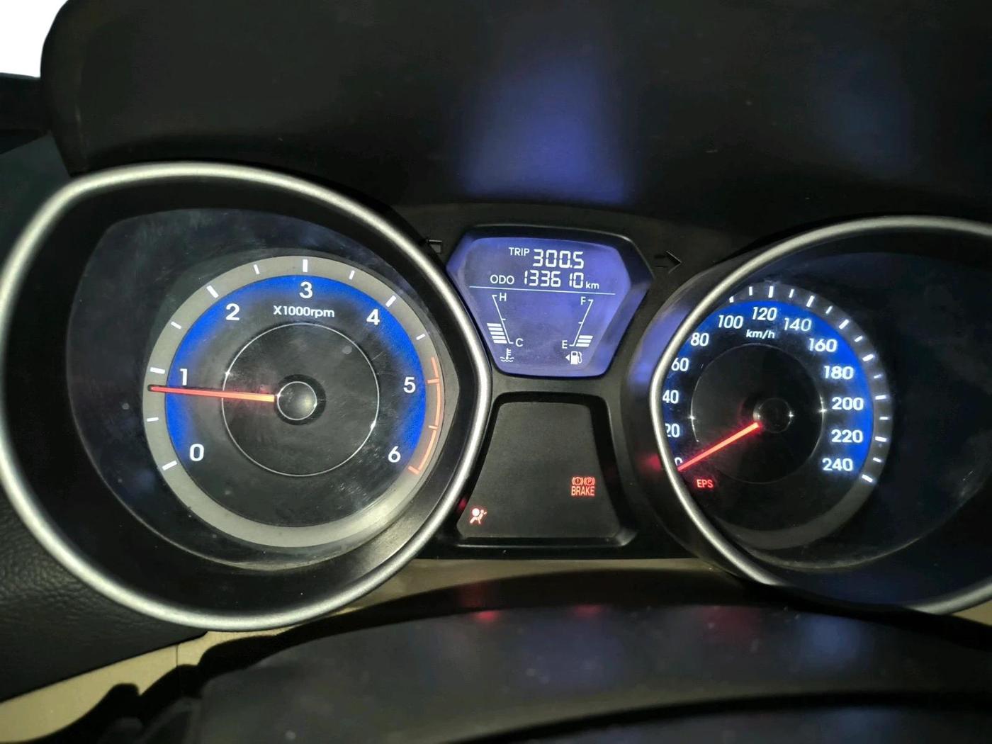 2013 Hyundai New Elantra 1.6 S MT DIESEL, Diesel, Manual, 1,33,610 km, interior
