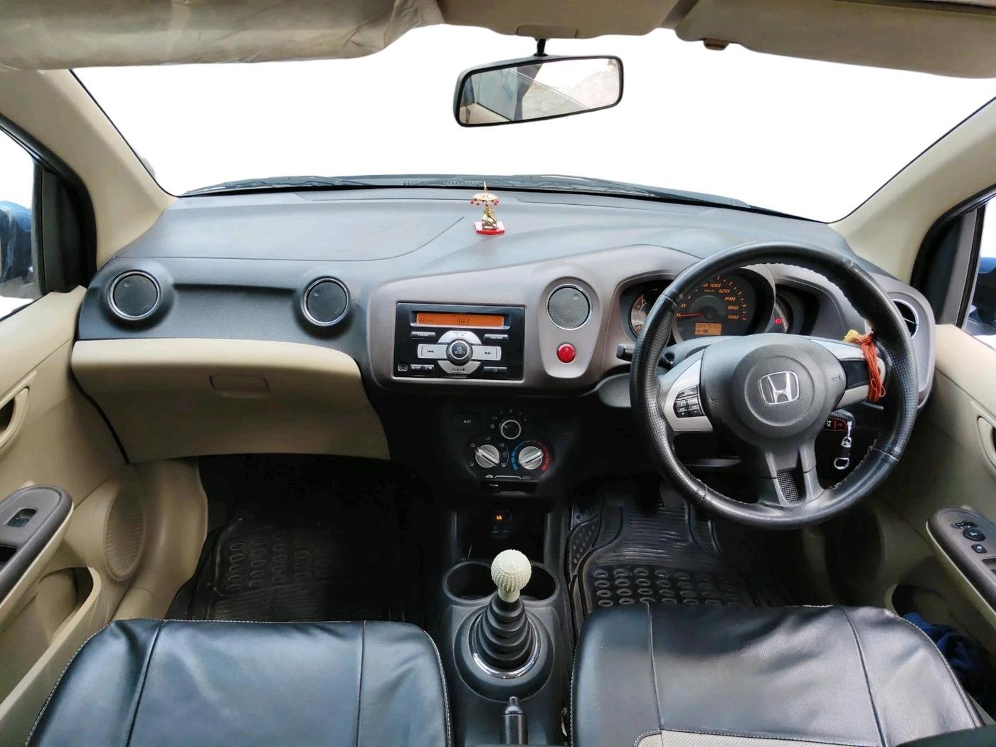 2013 Honda Amaze 1.5L I-DTEC S, Diesel, Manual, 64,751 km, interior