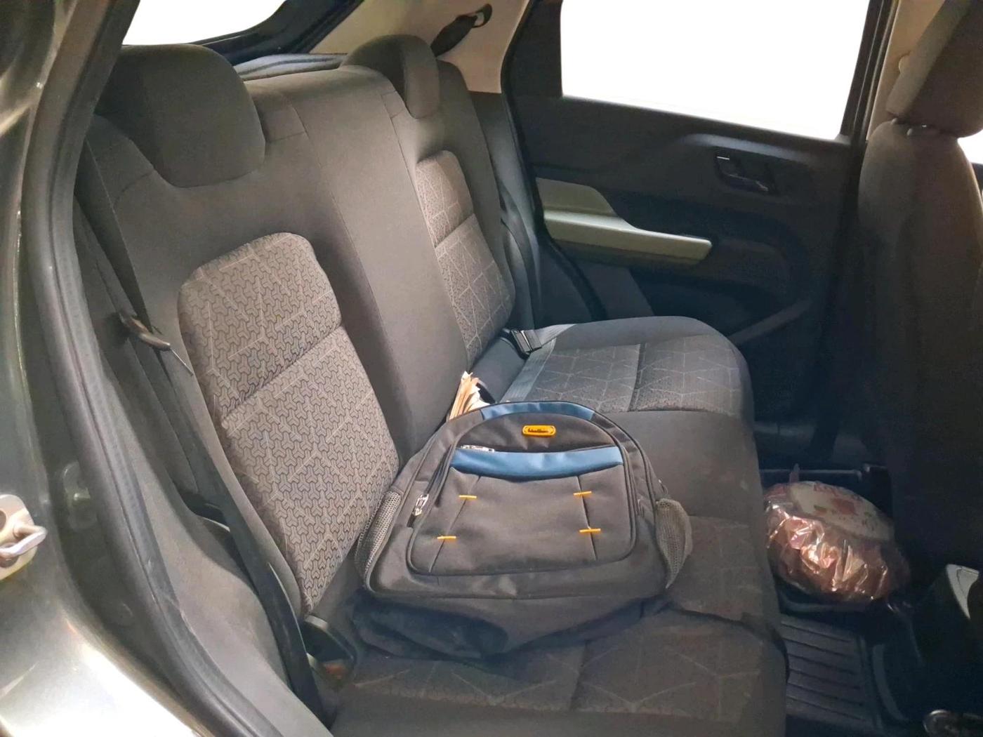 2023 Tata PUNCH ADVENTURE RHYTHM PACK MT, Petrol, Manual, 39,784 km, interior