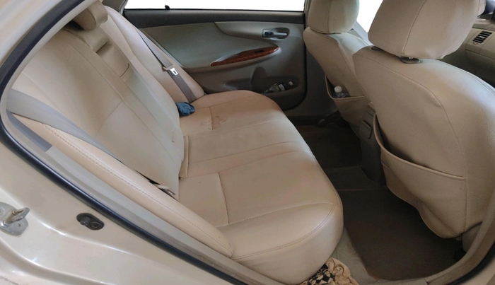 2010 Toyota Corolla Altis GL PETROL, Petrol, Manual, 1,80,697 km, interior