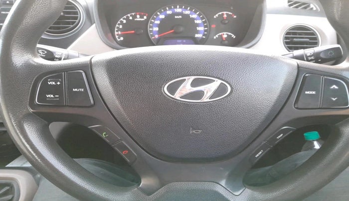 2014 Hyundai Xcent S 1.1 CRDI (O), Diesel, Manual, 2,19,767 km, interior