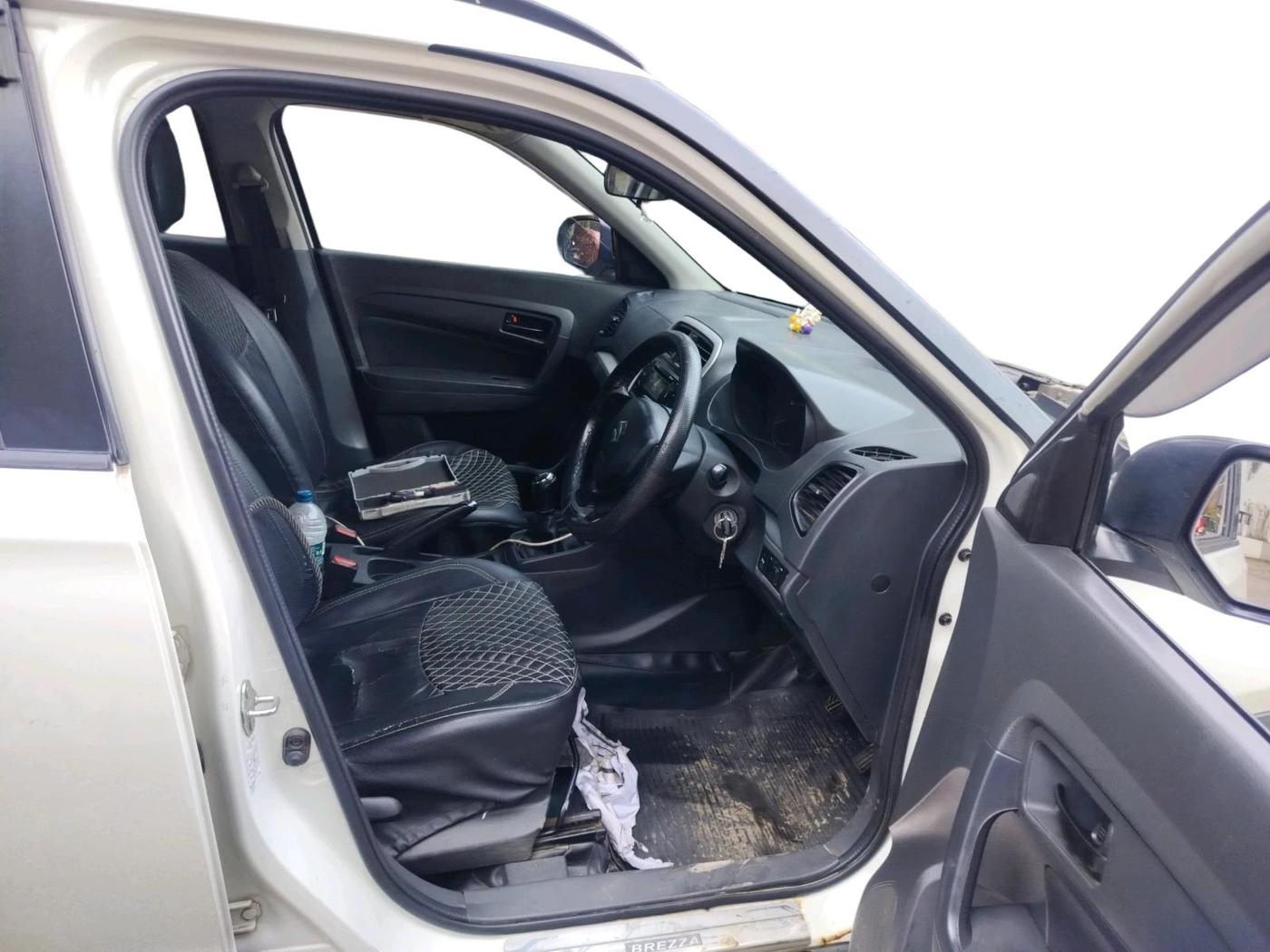 2017 Maruti Vitara Brezza VDI, Diesel, Manual, 2,42,142 km, interior