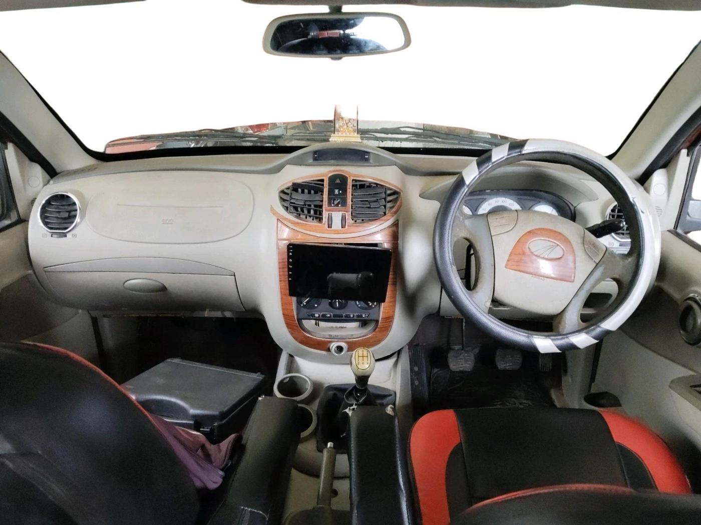 2012 Mahindra Quanto C6, Diesel, Manual, 95,630 km, interior