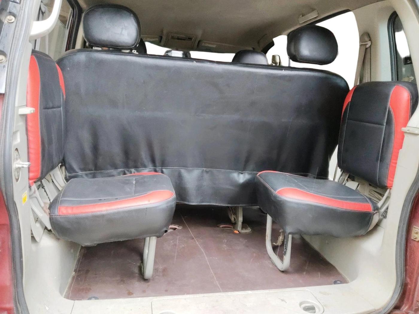 2012 Mahindra Quanto C6, Diesel, Manual, 95,630 km, interior