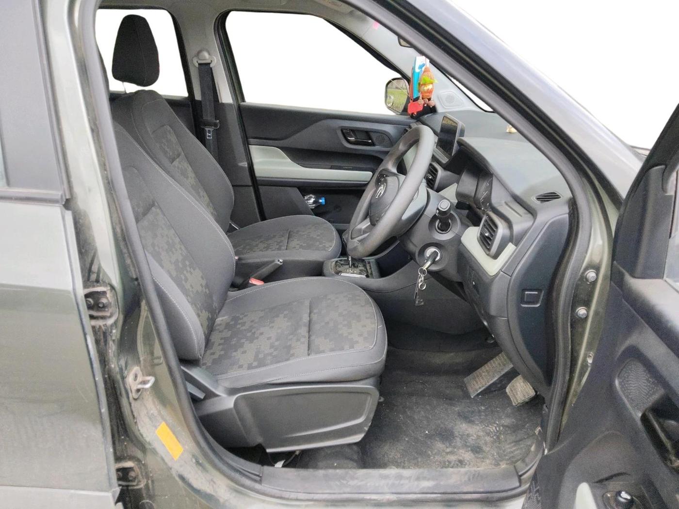 2023 Tata PUNCH ADVENTURE RHYTHM CAMO EDITION AMT, Petrol, Automatic, 14,140 km, interior