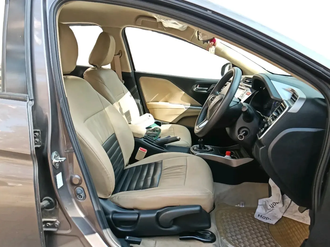 2014 Honda City 1.5L I-VTEC V MT, Petrol, Manual, 25,704 km, interior