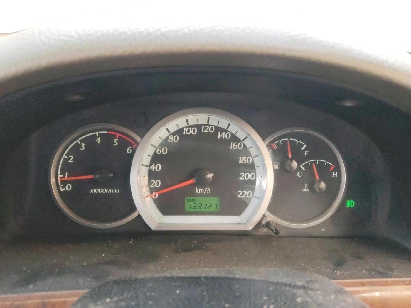 2011 Chevrolet Optra Magnum LS 2.0 TCDI, Diesel, Manual, 1,33,127 km, interior