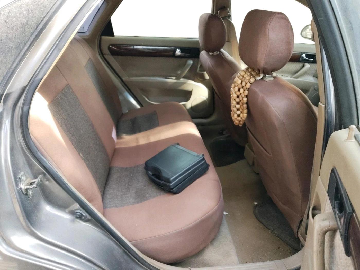 2011 Chevrolet Optra Magnum LS 2.0 TCDI, Diesel, Manual, 1,33,127 km, interior