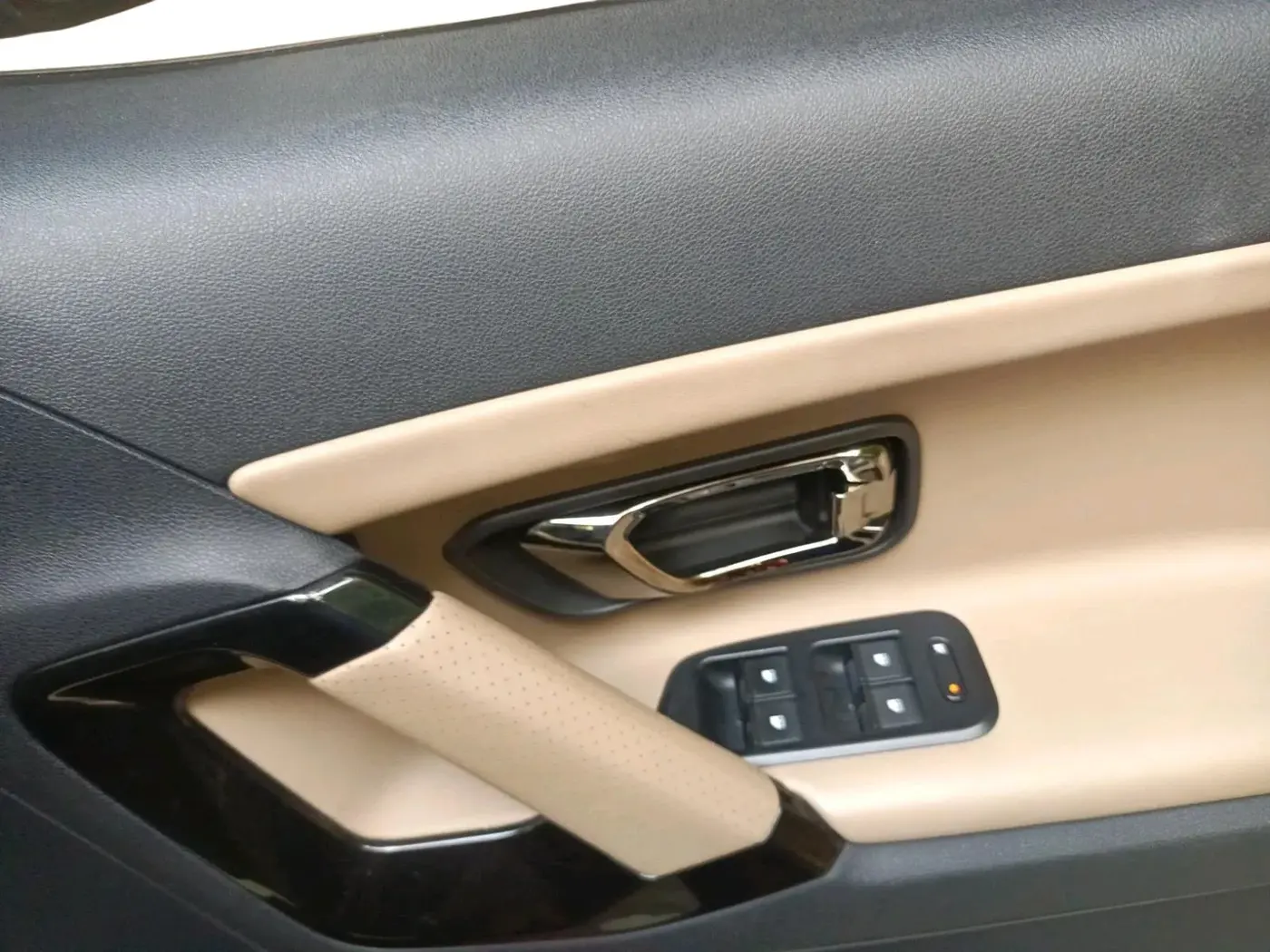 2022 Tata Harrier XZA PLUS 2.0L KAZIRANGA, Diesel, Automatic, 81,816 km, interior