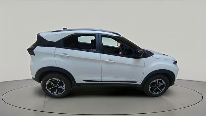 2025 Tata NEXON CREATIVE AMT 1.5 DIESEL, Diesel, Automatic, 10,812 km, exterior