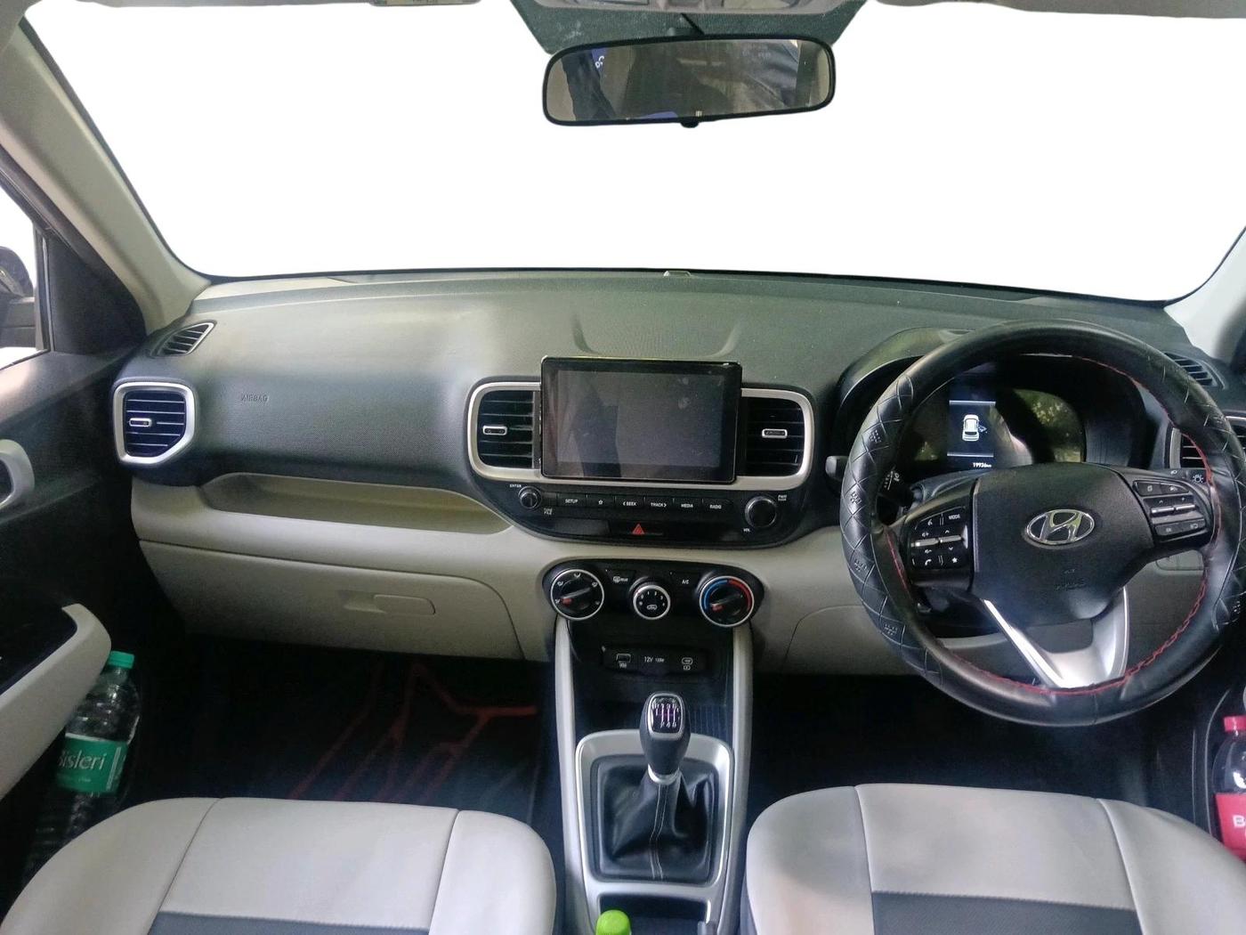 2024 Hyundai VENUE S (O) 1.0 Turbo MT, Petrol, Manual, 19,938 km, interior