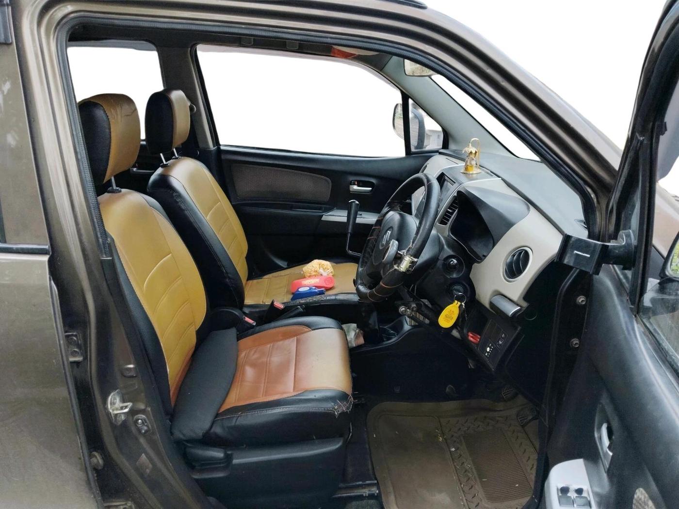 2013 Maruti Wagon R 1.0 LXI CNG, CNG, Manual, 2,86,982 km, interior